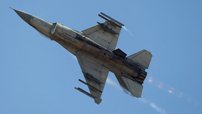 A F-16 jet fighter.(Reuters / Ivan Alvarado)