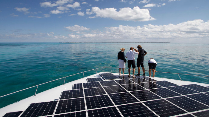 UK's first floating solar field produces 200kw of power
