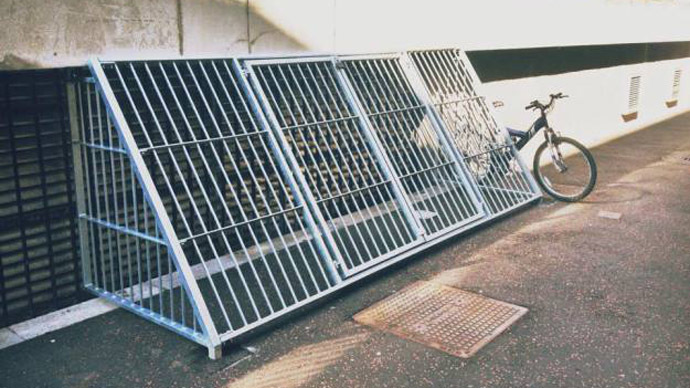 ‘Disgusting’: Anti-homeless cages installed at UK university