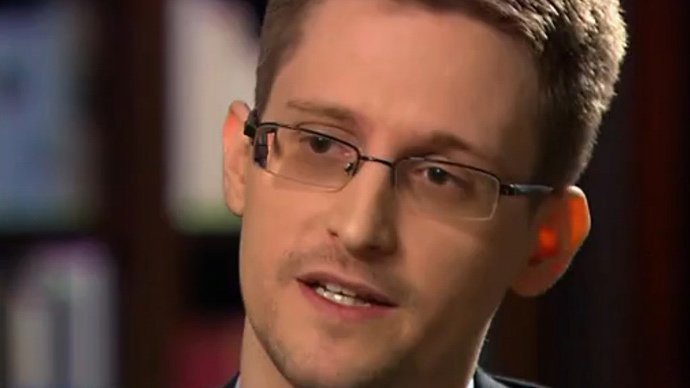 ‘Seen’ in New York: Edward Snowden on the run again