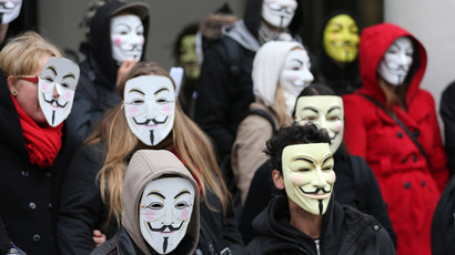 10 arrested as London Million Mask March turns tense
