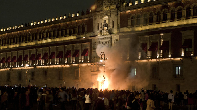 ​‘We want justice!’ Protesters storm Mexico's presidential palace (VIDEOS, PHOTOS)