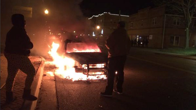 Night of fierce riots: Ferguson madness as witnessed by RT news team (PHOTOS, VIDEO)