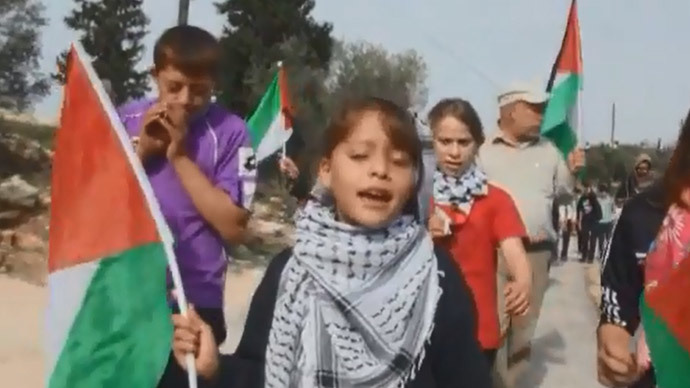Filming for freedom: 8yo Palestinian girl uses smartphone to report on Israeli occupation