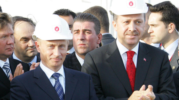 Putin and Erdogan in 2005 at the opening of the Blue Stream pipeline. Blue Stream currently has a capacity of 16 bcm per year, and on Monday, the two countries agreed to increase it to 19 bcm. (RIA Novosti/Sergey Zhukov)