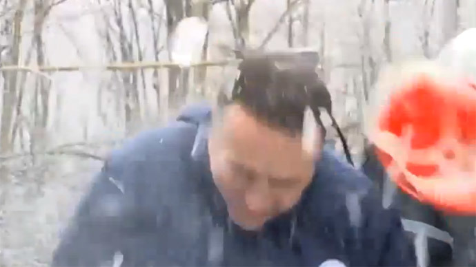Ice danger! Huge rogue icicle targets Serbia’s energy minister (VIDEO)