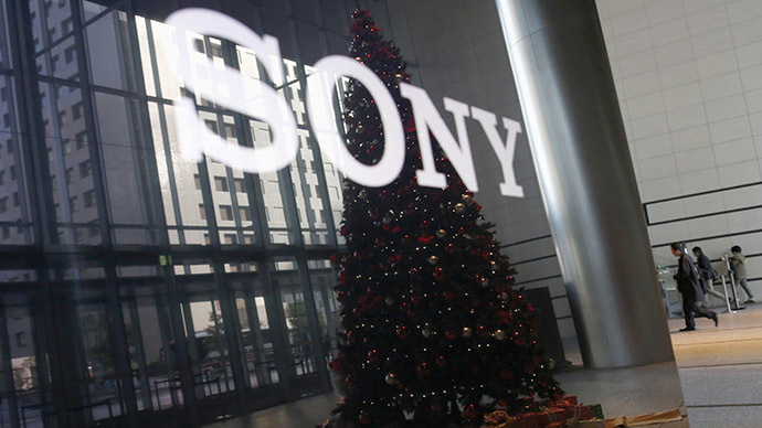 ​Hackers threaten 'Christmas gift' for Sony, release more data