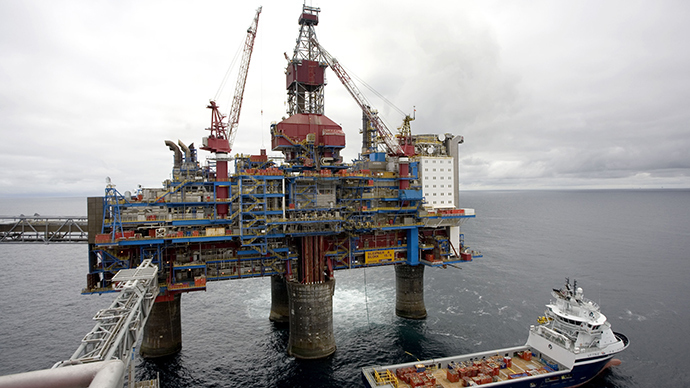 UK oil industry ‘close to collapse’ as price plunges below $60 per barrel