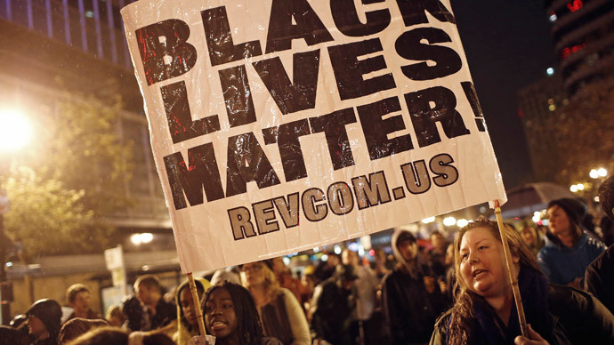 ‘Black Lives Matter’ Xmas protest turns violent in Oakland