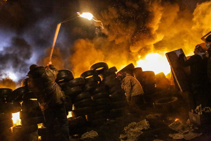 Supporters of European integration of Ukraine clash with the police in the center of Kiev January 25, 2014 (RIA Novosti)