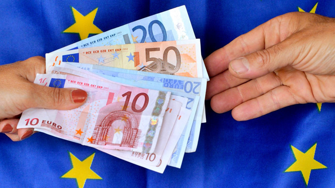 Euro hits lowest level in 9 years amidst Greece uncertainty
