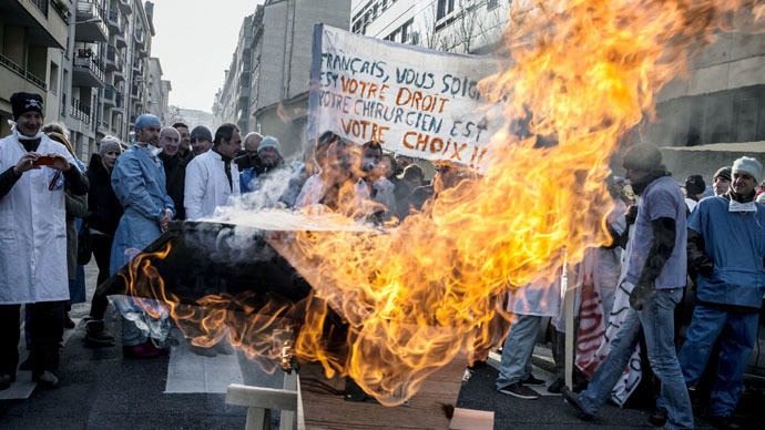 French doctors harden stance during ongoing ‘guerilla’ strike (PHOTOS)