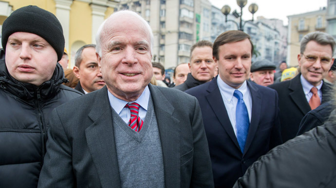 US Senator John McCain walks on Independence Square in Kiev on December 15, 2013.(AFP Photo / Volodymyr Shuvayev)