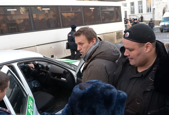 Alexei Navalny, charged with defrauding French cosmetics firm Yves Rocher, after a session of Moscow's Zamoskvoretsky District Court. (RIA Novosti/Grigoriy Sisoev)