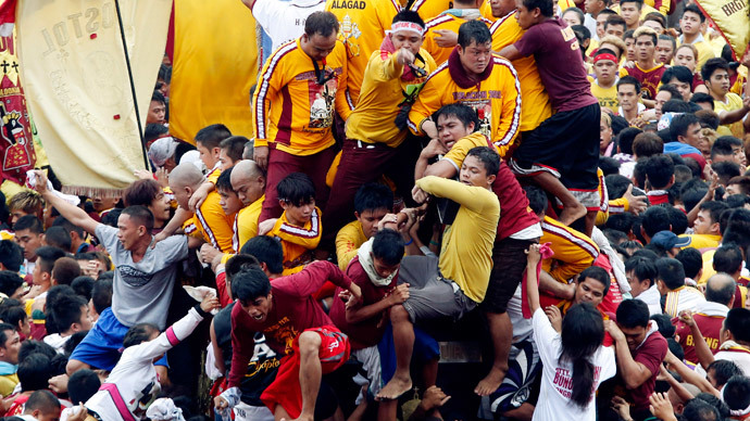 Thousand injured, 2 dead in Manila ‘Jesus’ parade crush (PHOTOS)