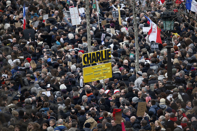 Hundreds of thousands of people gather on the Place de la Republique to attend the solidarity march (Rassemblement Republicain) in the streets of Paris January 11, 2015. (Reuters / Charles Platiau)