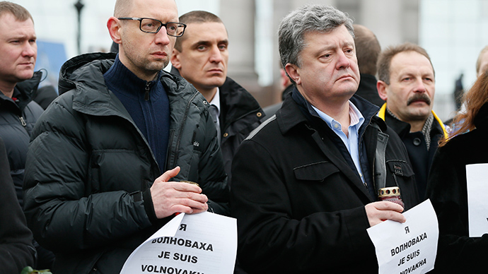 'Je suis Volnovakha': Charlie-copycat slogan at pro-govt rally as Kiev shells E. Ukraine