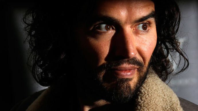​Russell Brand gatecrashes Daily Mail owner’s home