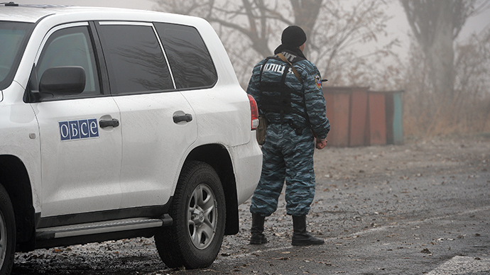 'No military equipment' crossed at observed Russia-Ukraine border checkpoints - OSCE