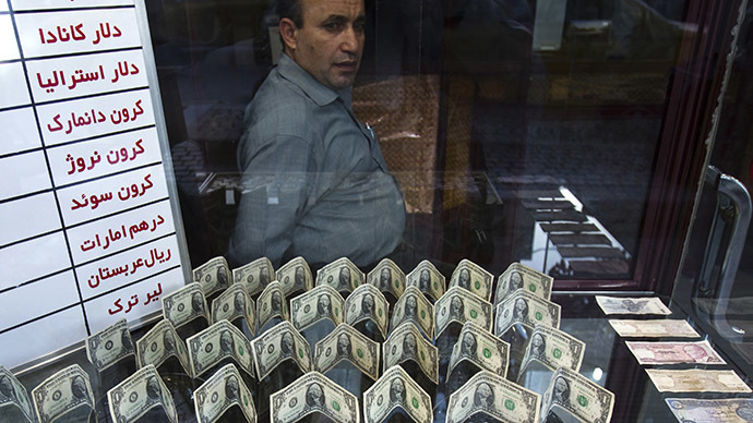 Iran moves away from US dollar in foreign trade
