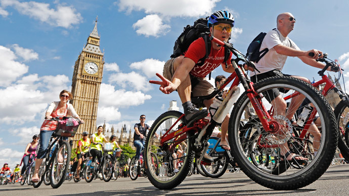 London mayor gives go-ahead for ‘cycle superhighways’