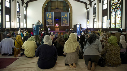 A mosque of their own: Women-only Muslim religious center opens in LA