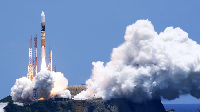 Japan launches new spy satellite (VIDEO)