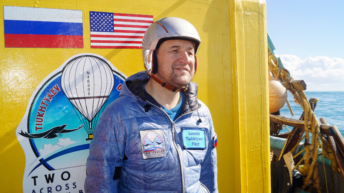 US & Russian balloonists end record-breaking flight with victorious splashdown off Mexico
