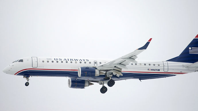 ​US Airways jet makes emergency landing after nose gear fails to deploy