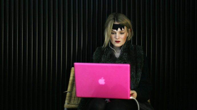 ‘Online, no one really gets hurt’: Cyberbullies abuse others to fit in – study