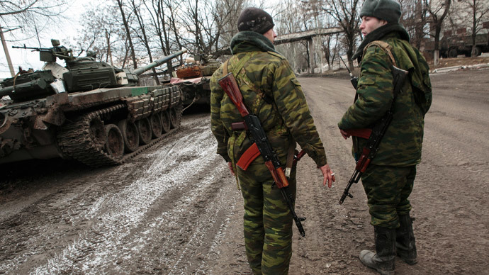 Fighters of the self-defense forces in Uglegorsk.(RIA Novosti / Nikolay Hizhnyak)