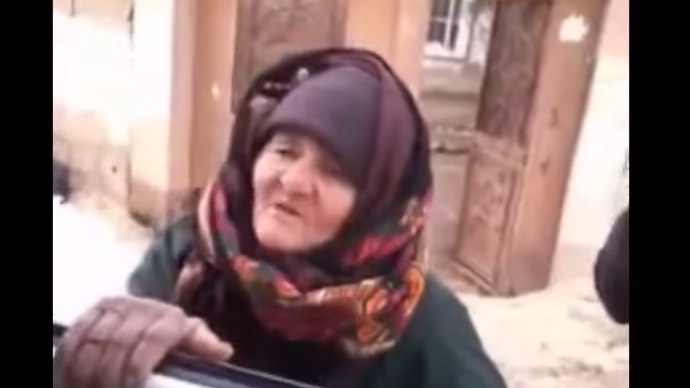 ‘Stop slaughter!’ Syrian granny rants at ISIS fighters, calls them ‘devils’ (VIDEO)