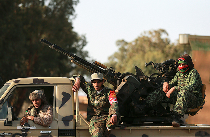 Members of Libyan pro-government forces in Benghazi on February 1, 2015 (Reuters / Esam Omran Al-Fetori)