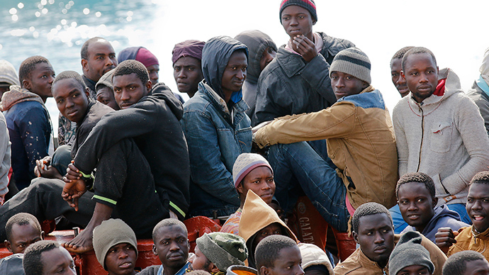 Migrants at the Sicilian harbour of Pozzallo, February 15, 2015 (Reuters / Antonio Parrinello)