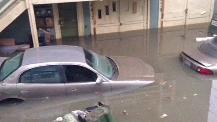 Cars submerged as pipe burst floods Hollywood Hills (PHOTOS, VIDEO)