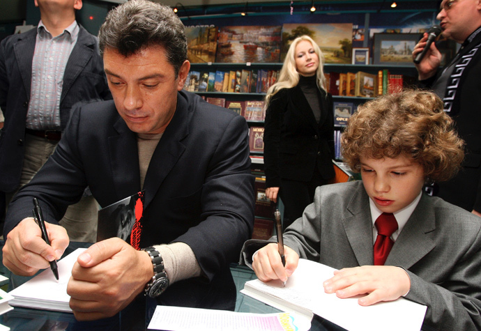 Boris Nemtsov, one of the leaders of the Union of Right Forces [SPS] and the author of the book "Confessions Of A Rebel," and his son Anton, 2007 (RIA Novosti / Mikhail Fomichev) 