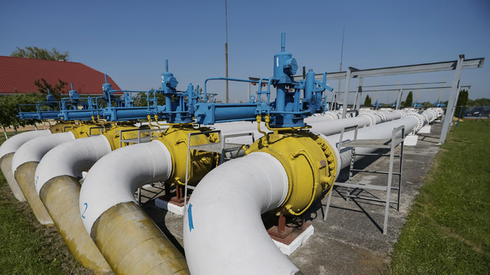 Ukraine and Russia sign 3-month gas deal at $248