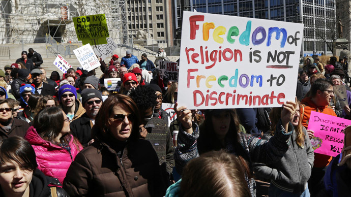 Indiana lawmakers alter 'religious freedom' law under public pressure