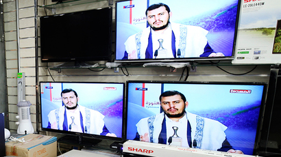 Al-Qaeda seizes key military camp in Yemen, snatches tanks and artillery