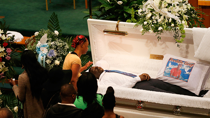 Crowd gathers for Freddie Gray funeral following weekend of protests