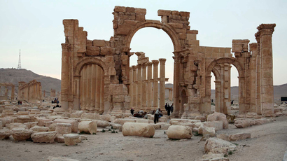 ISIS kills 400, mostly women & children, in Palmyra – Syrian state TV