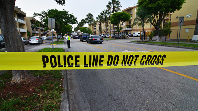 Miami cop kills homeless man in park in front of dozens of kids
