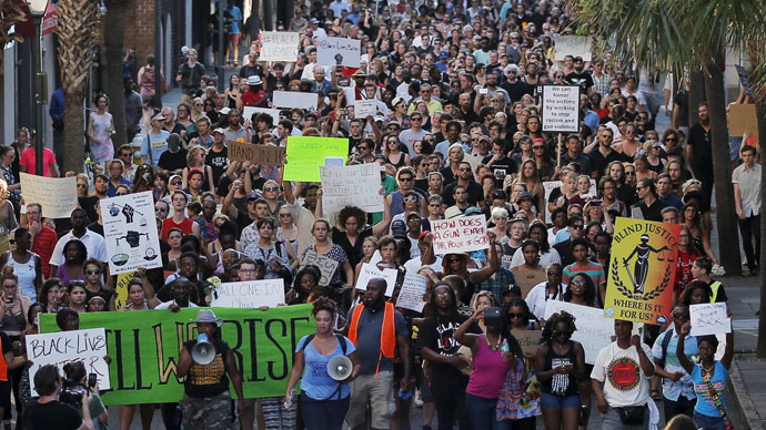 Hundreds protest, hold vigil in Charleston after racist church massacre