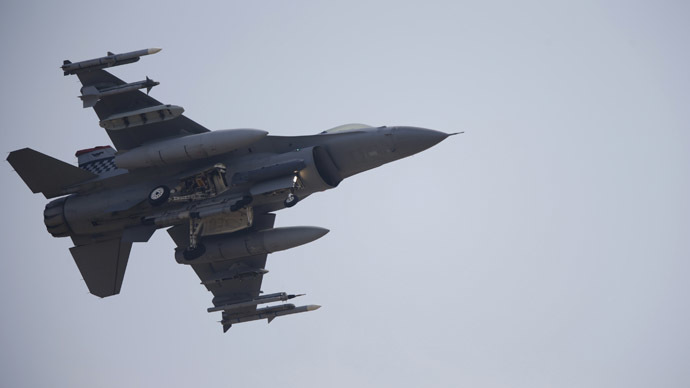 Air National Guard F-16 crashes near Douglas, Arizona, sparks 'massive fire'