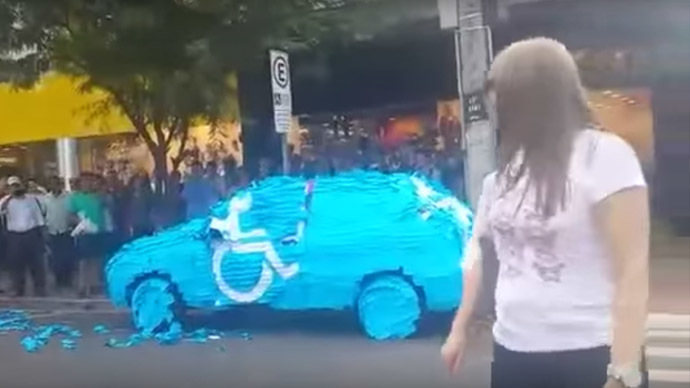 Man learns never to mess with disabled parking in Brazil (VIDEO)