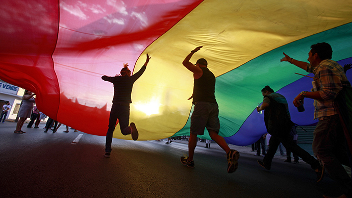 Tweeting Rainbow: Social media explodes in gay pride after SCOTUS ruling