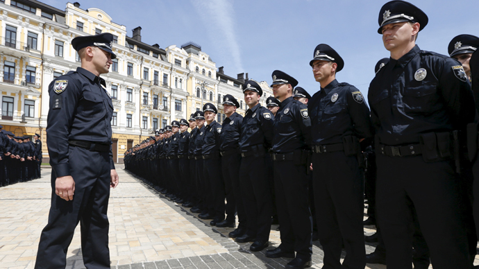 ‘Police Academy’ moves to Ukraine? New patrol in Kiev takes oath in stylish uniforms (PHOTOS, VIDEO)