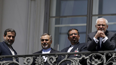 Iran, world powers edge towards nuclear deal, but major issues remain