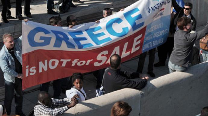 Greece on the brink of default despite approved austerity