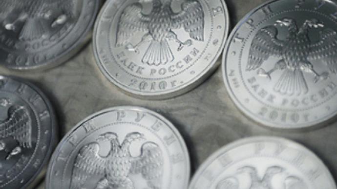 Rouble signals mixed as strengthening concerns mount